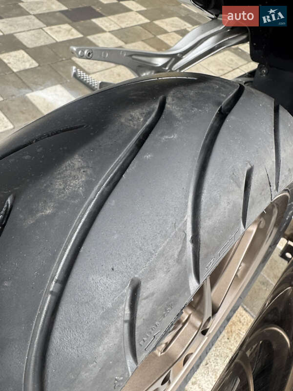 Мотоцикл Спорт-туризм Honda VFR 800F Interceptor 2014 в Новомосковську фото 12 Мотоцикл Спорт-туризм Honda VFR 800F Interceptor 2014 в Новомосковську