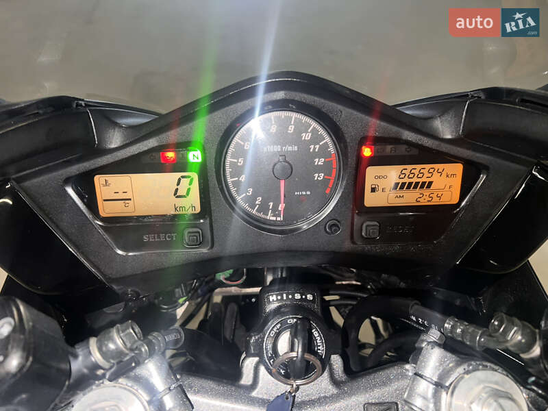 Мотоцикл Спорт-туризм Honda VFR 800F Interceptor 2002 в Киеве фото 3 Мотоцикл Спорт-туризм Honda VFR 800F Interceptor 2002 в Киеве