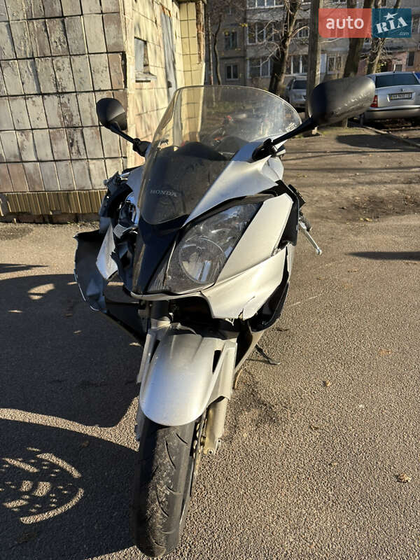 Мотоцикл Спорт-туризм Honda VFR 800F Interceptor 2003 в Києві