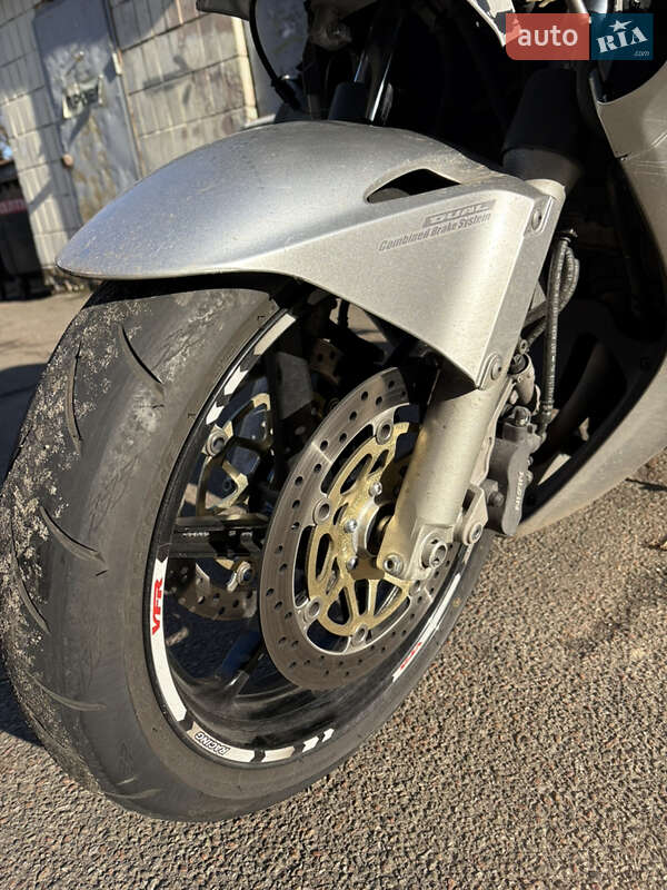 Мотоцикл Спорт-туризм Honda VFR 800F Interceptor 2003 в Києві