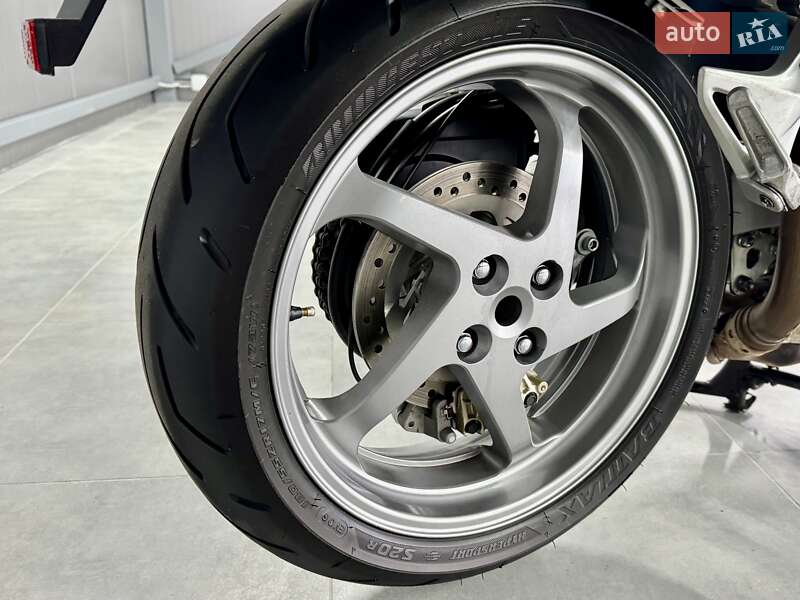 Мотоцикл Спорт-туризм Honda VFR 800F Interceptor 2005 в Хмельницькому фото 11 Мотоцикл Спорт-туризм Honda VFR 800F Interceptor 2005 в Хмельницькому