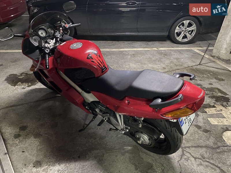 Мотоцикл Спорт-туризм Honda VFR 800F Interceptor 1999 в Киеве