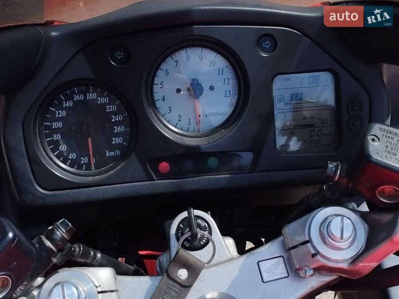 Мотоцикл Спорт-туризм Honda VFR 800F Interceptor 1999 в Полтаві