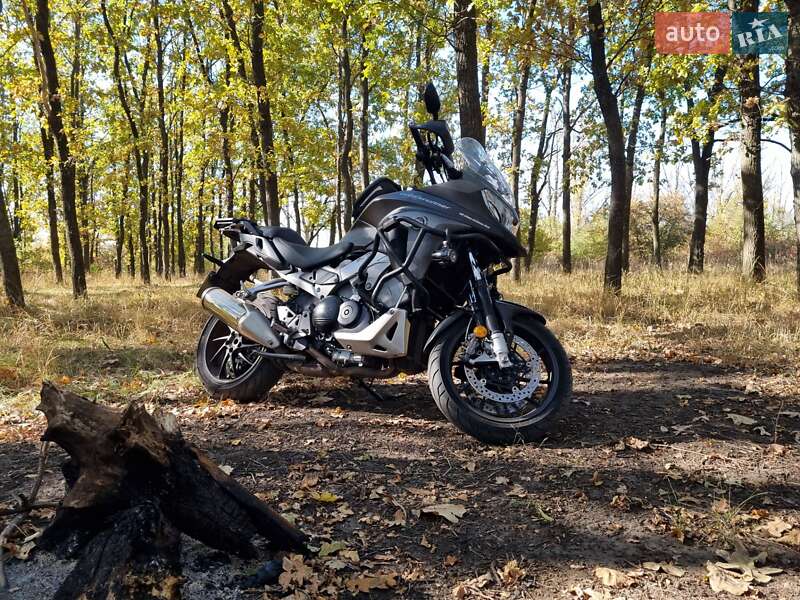 Мотоцикл Многоцелевой (All-round) Honda VFR 800X Crossrunner 2015 в Кривом Роге фото 13 Мотоцикл Многоцелевой (All-round) Honda VFR 800X Crossrunner 2015 в Кривом Роге