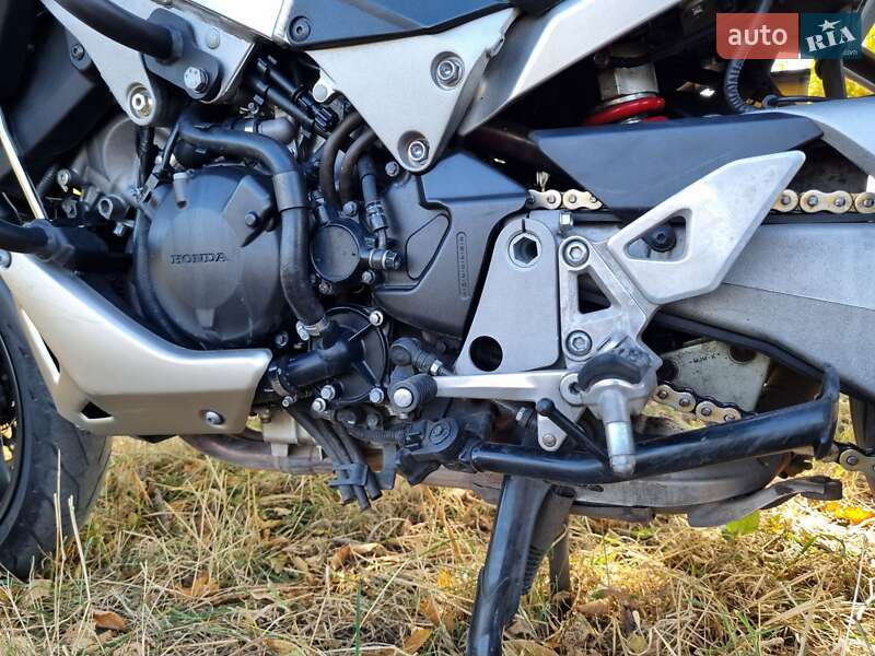 Мотоцикл Многоцелевой (All-round) Honda VFR 800X Crossrunner 2015 в Кривом Роге фото 18 Мотоцикл Многоцелевой (All-round) Honda VFR 800X Crossrunner 2015 в Кривом Роге