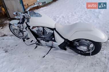 Боббер Honda VT 1300CS Sabre 2010 в 