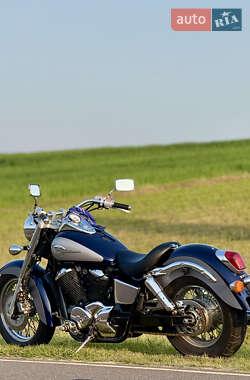 Мотоцикл Круизер Honda VT 750 Shadow 2003 в 