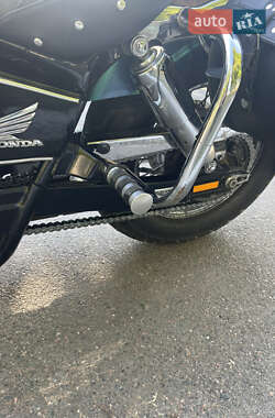 Мотоцикл Круизер Honda VT 750C 2001 в 