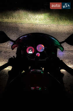Спортбайк Honda VTR 1000F 2001 в 