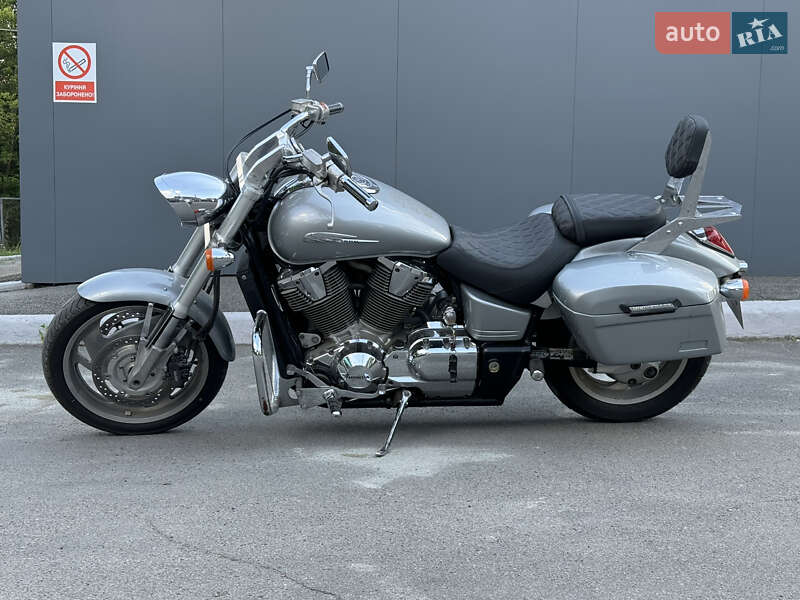 Мотоцикл Чоппер Honda VTX 1800C 2002 в 