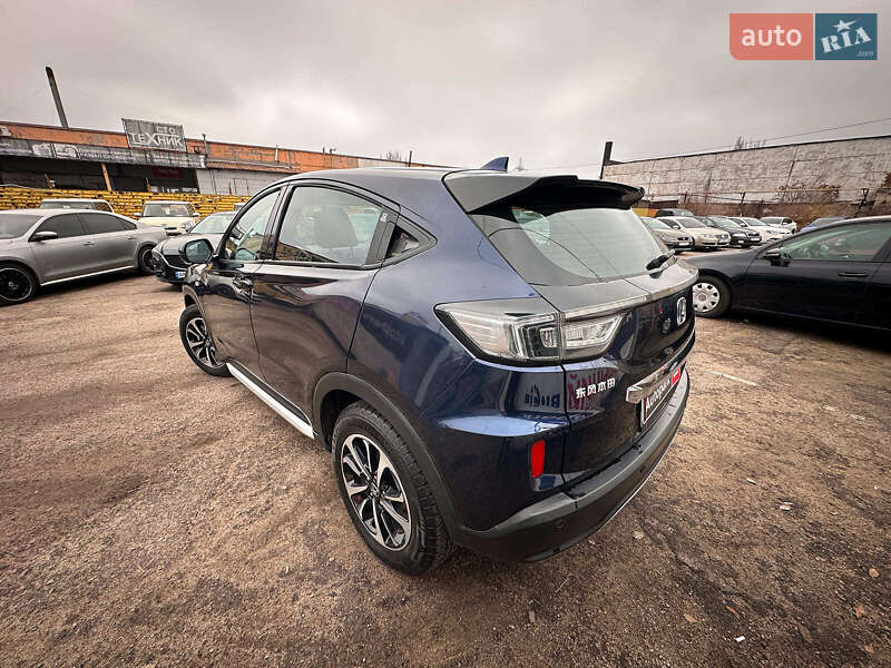 Позашляховик / Кросовер Honda X-NV 2019 в Запоріжжі