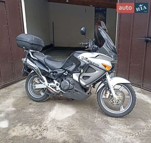 Мотоцикл Багатоцільовий (All-round) Honda XL 1000V Varadero 2003 в Миронівці фото 19 Мотоцикл Багатоцільовий (All-round) Honda XL 1000V Varadero 2003 в Миронівці