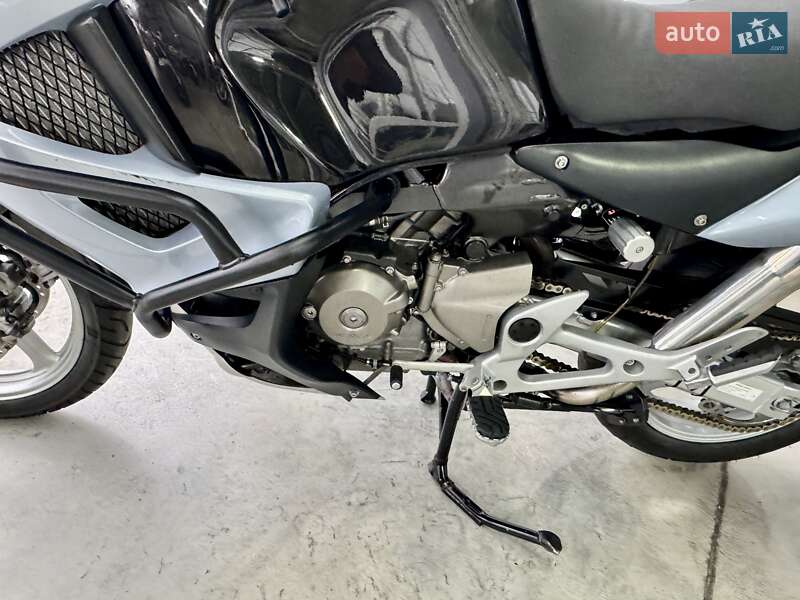 Мотоцикл Многоцелевой (All-round) Honda XL 1000V Varadero 2007 в Хмельницком фото 13 Мотоцикл Многоцелевой (All-round) Honda XL 1000V Varadero 2007 в Хмельницком