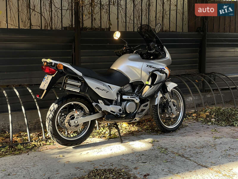 Мотоцикл Внедорожный (Enduro) Honda XL 650V Transalp 2001 в Львове