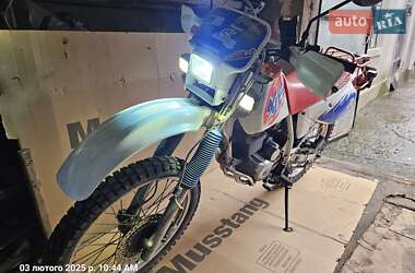 Мотоцикл Многоцелевой (All-round) Honda XLR 200R 1995 в 