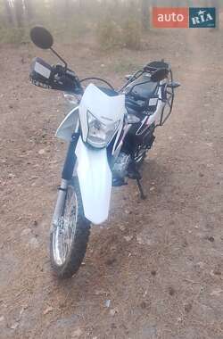 Мотоцикл Внедорожный (Enduro) Honda XR 150L 2015 в 