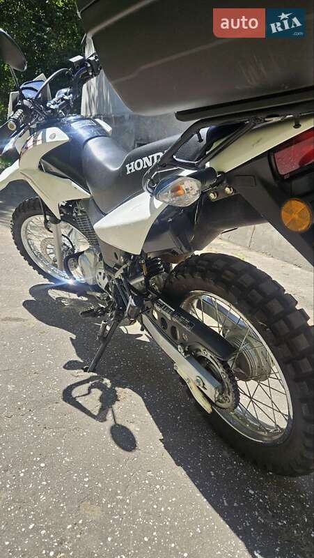 Мотоцикл Внедорожный (Enduro) Honda XR 150L 2014 в Львове