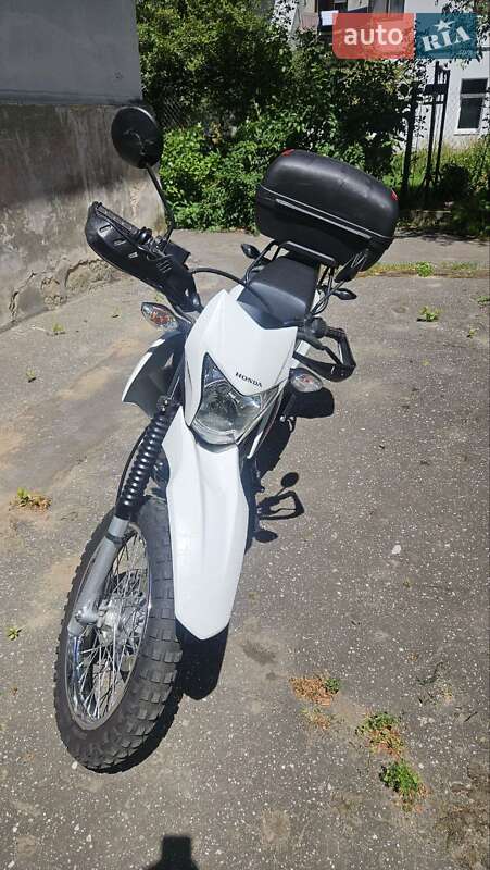Мотоцикл Внедорожный (Enduro) Honda XR 150L 2014 в Львове
