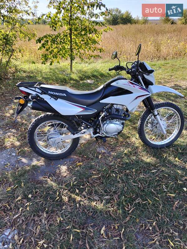 Мотоцикл Многоцелевой (All-round) Honda XR 150L 2015 в 