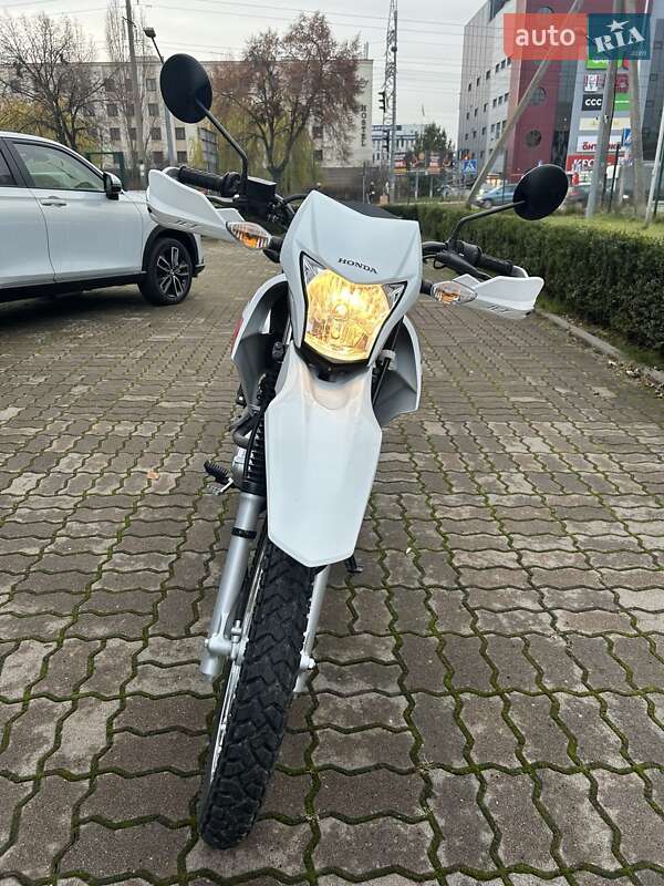 Мотоцикл Внедорожный (Enduro) Honda XR 150L 2022 в Киеве фото 6 Мотоцикл Внедорожный (Enduro) Honda XR 150L 2022 в Киеве