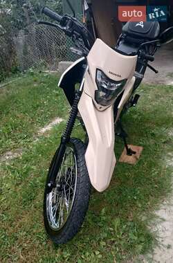Мотоцикл Спорт-туризм Honda XR 190 L 2025 в 