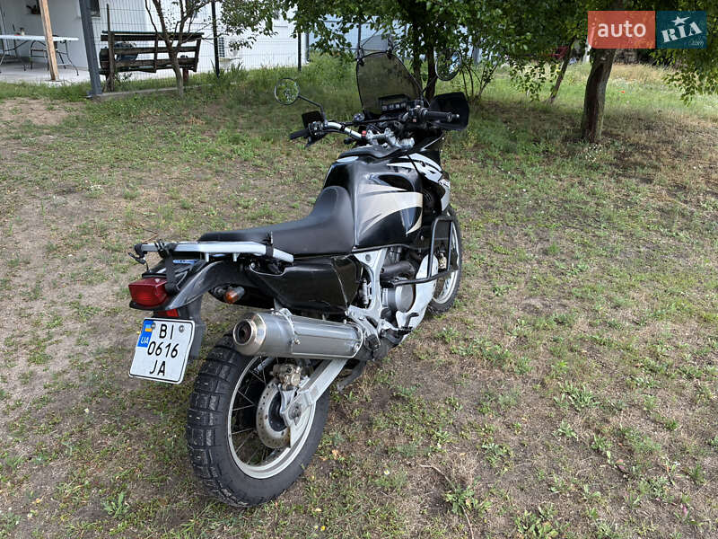 Мотоцикл Многоцелевой (All-round) Honda XRV 750 Africa Twin 2001 в Киеве фото 4 Мотоцикл Многоцелевой (All-round) Honda XRV 750 Africa Twin 2001 в Киеве