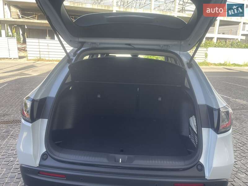 Внедорожник / Кроссовер Honda ZR-V 2023 в Днепре фото 14 Внедорожник / Кроссовер Honda ZR-V 2023 в Днепре