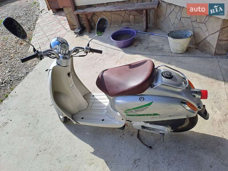 Скутер Hongda Люкс 2009 в Чернівцях