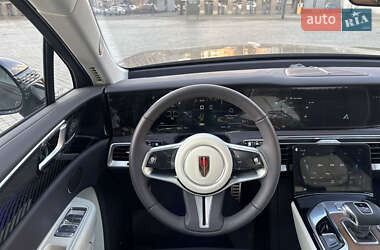 Позашляховик / Кросовер Hongqi E-HS9 2022 в 