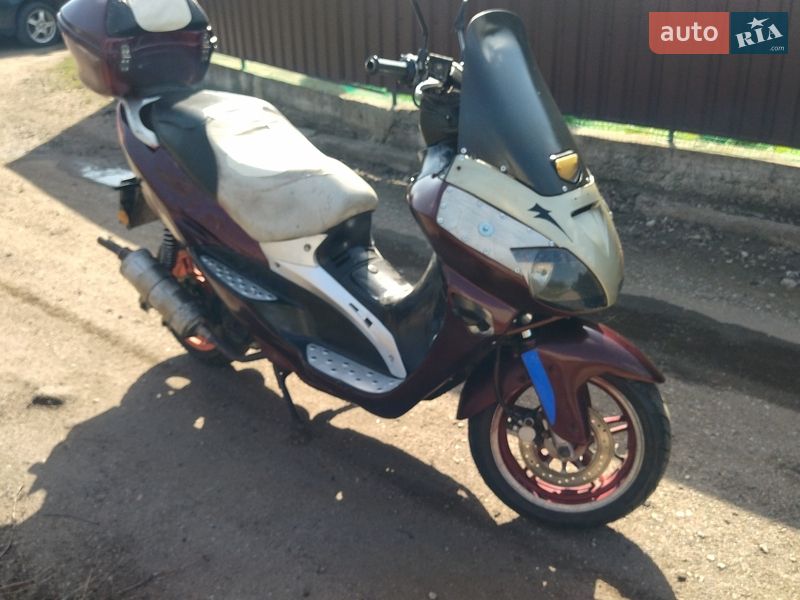 Макси-скутер Huatian HT 2008 в Запорожье