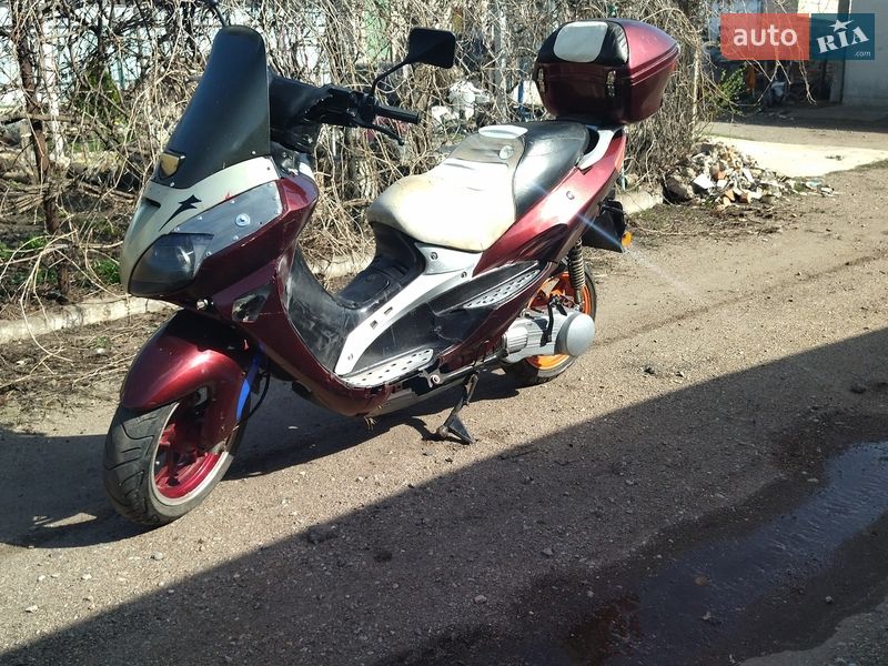 Макси-скутер Huatian HT 2008 в Запорожье