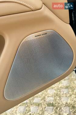 Внедорожник / Кроссовер Huawei Aito M5 2022 в 
