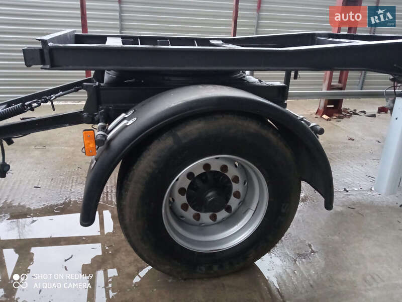 Контейнеровоз Hueffermann HSA 2002 в Житомирі