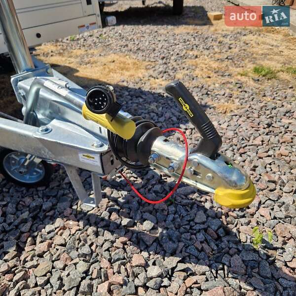 Борт Humbaur HA 2024 в Києві