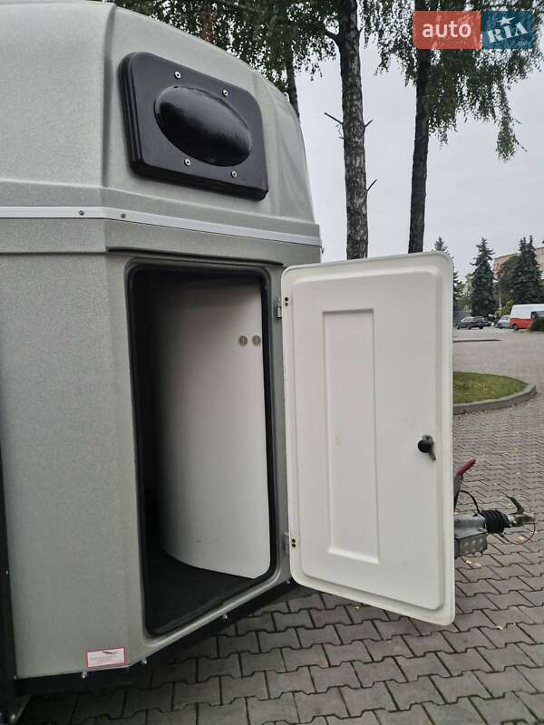 Для перевозки животных - прицеп Humbaur Maximus 2008 в Киеве фото 10 Для перевозки животных - прицеп Humbaur Maximus 2008 в Киеве