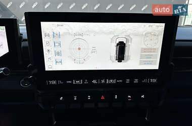 Внедорожник / Кроссовер Hummer EV SUV 2024 в 