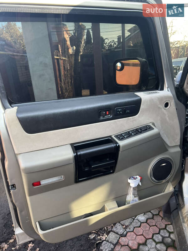 Внедорожник / Кроссовер Hummer H2 2003 в Киеве