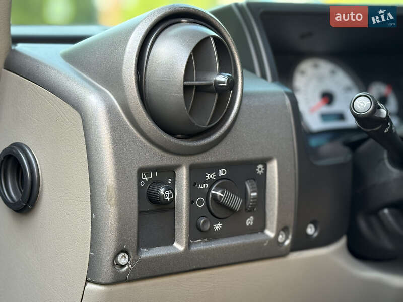 Внедорожник / Кроссовер Hummer H2 2003 в Тернополе фото 34 Внедорожник / Кроссовер Hummer H2 2003 в Тернополе