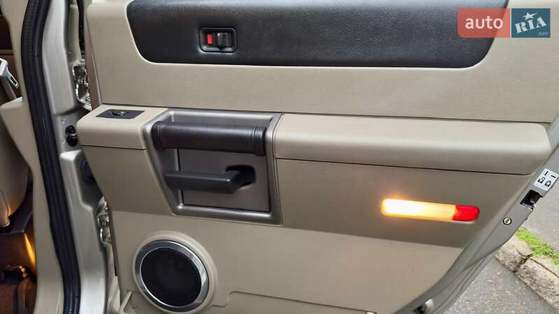 Внедорожник / Кроссовер Hummer H2 2003 в Одессе