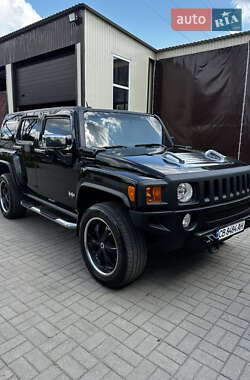 Внедорожник / Кроссовер Hummer H3 2006 в 