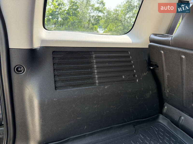 Внедорожник / Кроссовер Hummer H3 2006 в Киеве