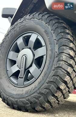 Внедорожник / Кроссовер Hummer H3 2008 в 