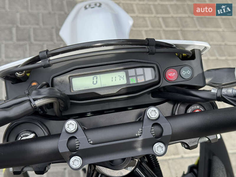 Мотоцикл Супермото (Motard) Husqvarna 701 Supermoto 2024 в Одессе фото 15 Мотоцикл Супермото (Motard) Husqvarna 701 Supermoto 2024 в Одессе