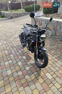 Скремблер Husqvarna Svartpilen 401 2023 в Умани