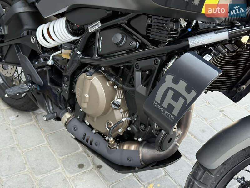 Мотоцикл Без обтікачів (Naked bike) Husqvarna Svartpilen 2024 в Кам'янець-Подільському