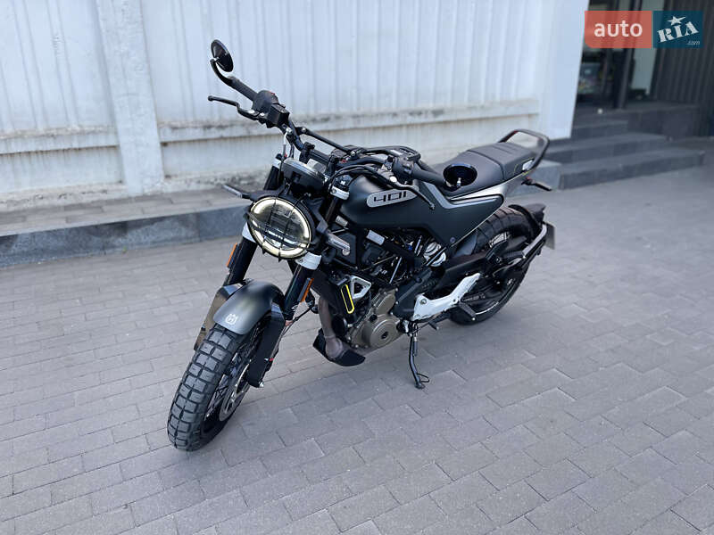 Скремблер Husqvarna Svartpilen 2020 в Києві