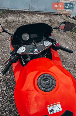 Спортбайк Hyosung GT 250R 2009 в 