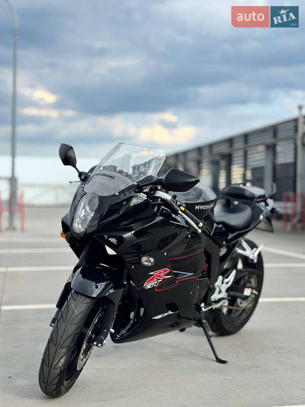 Мотоцикл Супермото (Motard) Hyosung GT 250R 2011 в Киеве