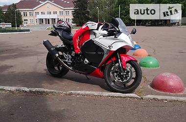 Спортбайк Hyosung GT 650R 2013 в Голованевске