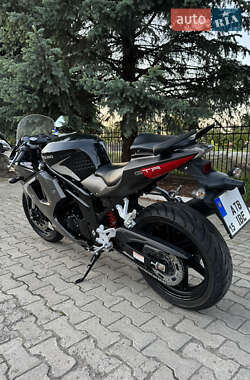 Мотоцикл Спорт-туризм Hyosung GT 650R 2013 в 